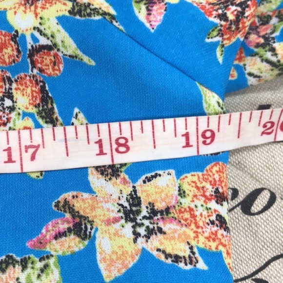 VOOM by Joy Han Bell Sleeve Floral Dress - Picture 10 of 11